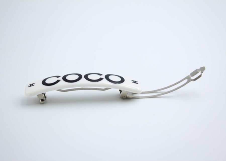 Chanel Vintage 01P 樹脂Coco Logo白色髮夾-2