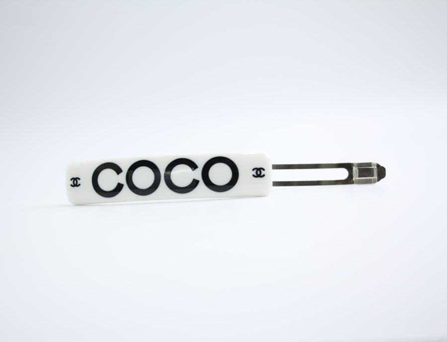 Chanel Vintage 01P 樹脂Coco Logo白色髮夾-3