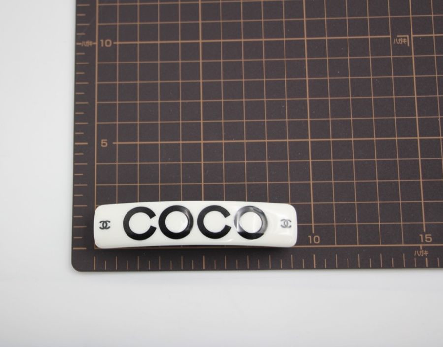 Chanel Vintage 01P 樹脂Coco Logo白色髮夾-9