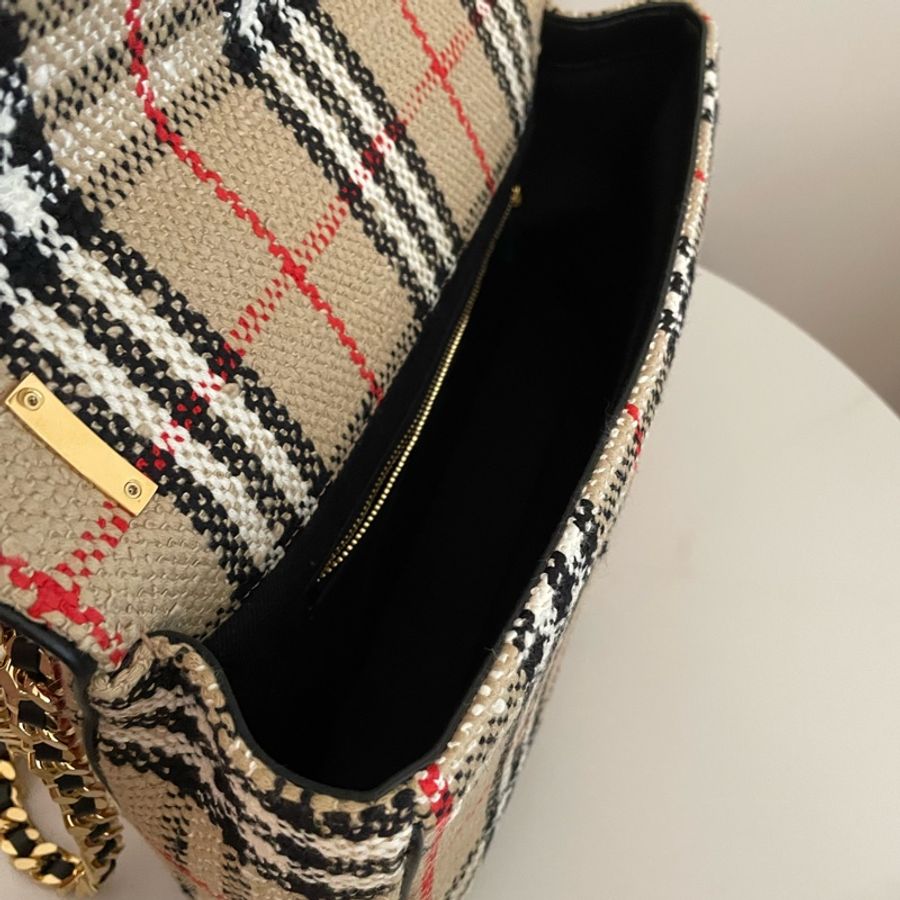 Burberry Lola 掀蓋鏈包-7