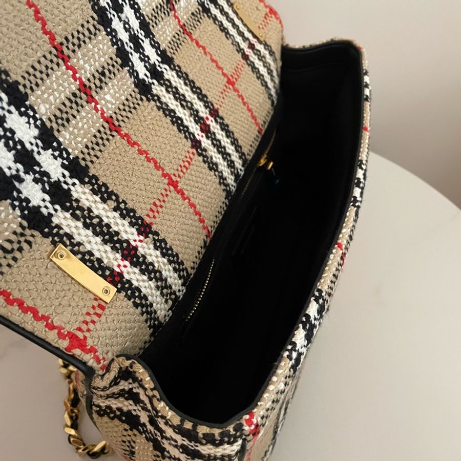 Burberry Lola 掀蓋鏈包-9