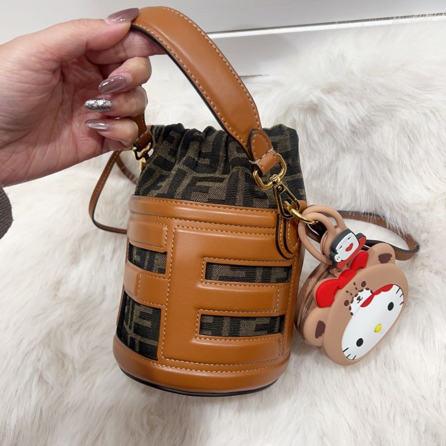 fendi 水桶包-1