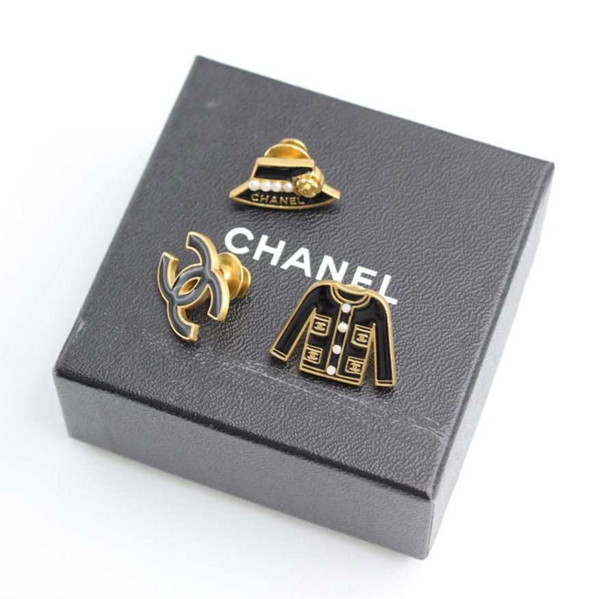Chanel Vintage 02A琺瑯三件套帽衣服CC胸針-1