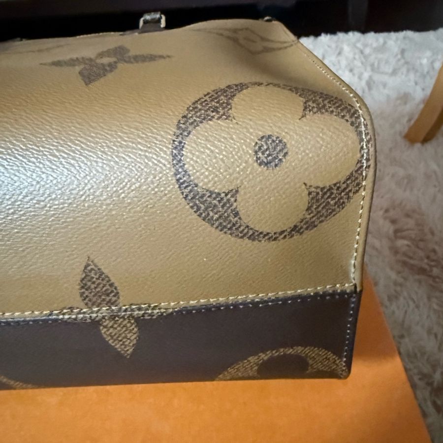 LV on the go-14