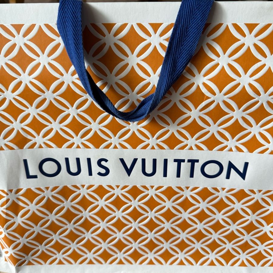 LV on the go-23