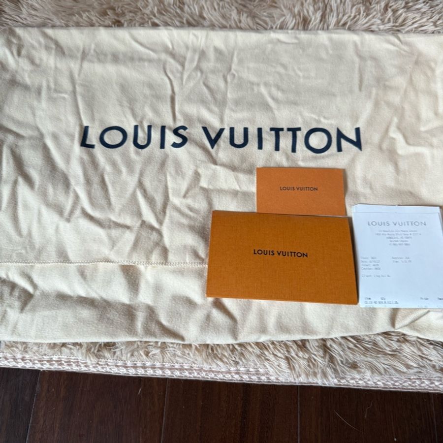 LV on the go-25