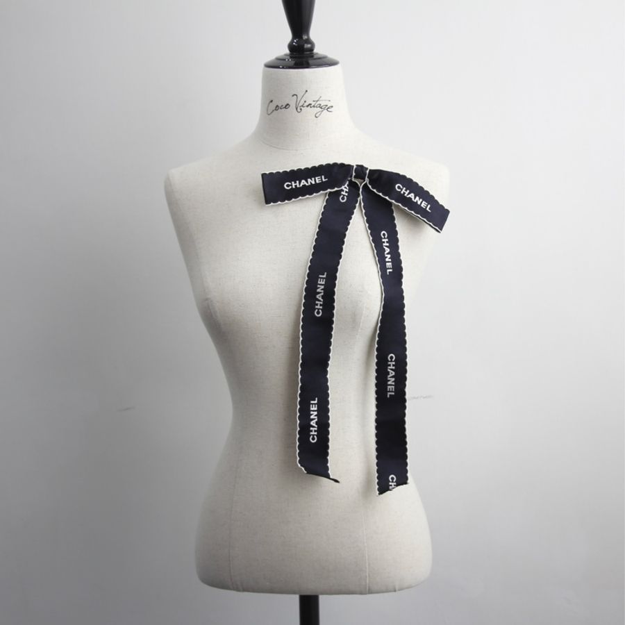 Chanel Vintage 81-85年絲質蝴蝶結長絲帶胸針-0