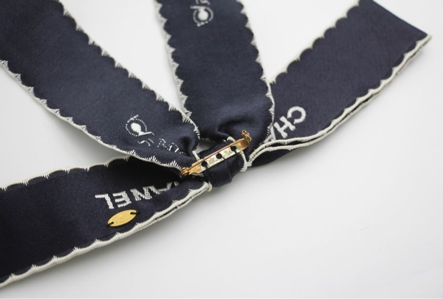 Chanel Vintage 81-85年絲質蝴蝶結長絲帶胸針-5