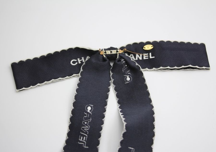 Chanel Vintage 81-85年絲質蝴蝶結長絲帶胸針-6