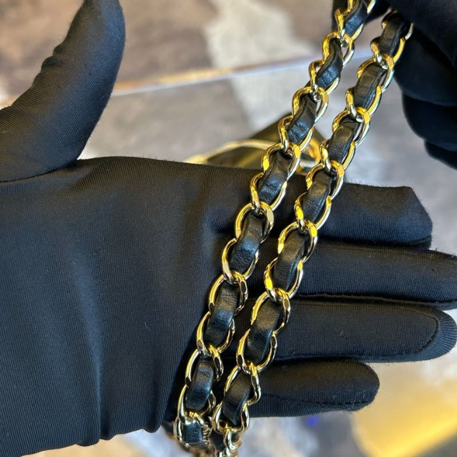 chanel香奈兒黑金菱格紋雙C扣方胖子鏈條包-9