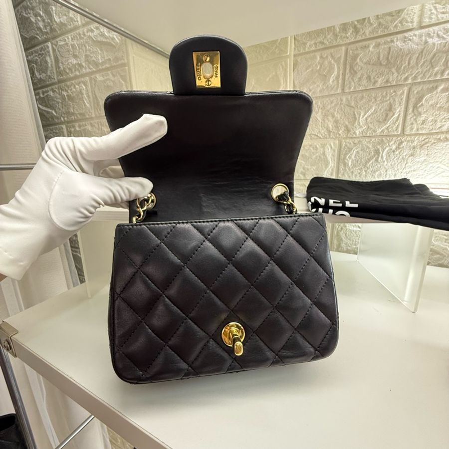chanel香奈兒黑金菱格紋雙C扣方胖子鏈條包-18