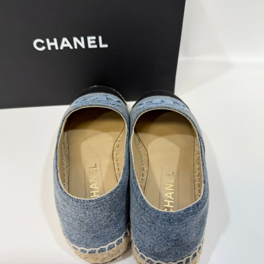 CHANEL牛仔藍拚黑頭草編鉛筆鞋38碼-17