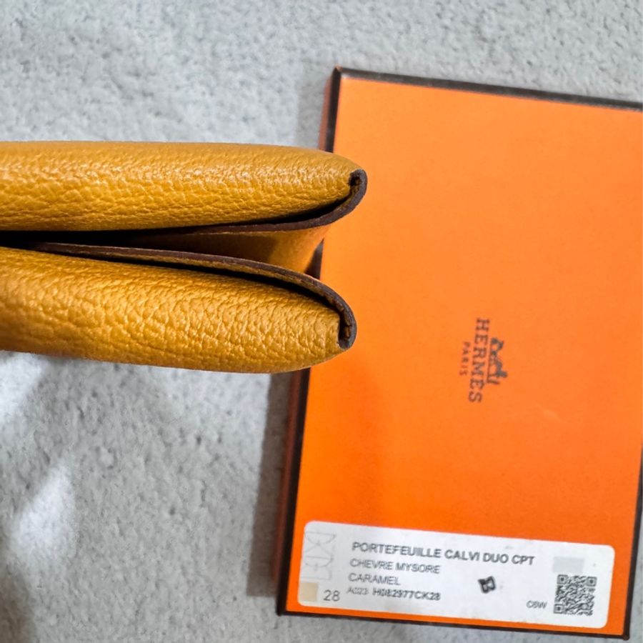 全新現貨 Hermes CALVI DUO 山羊皮 焦糖色零錢包-7