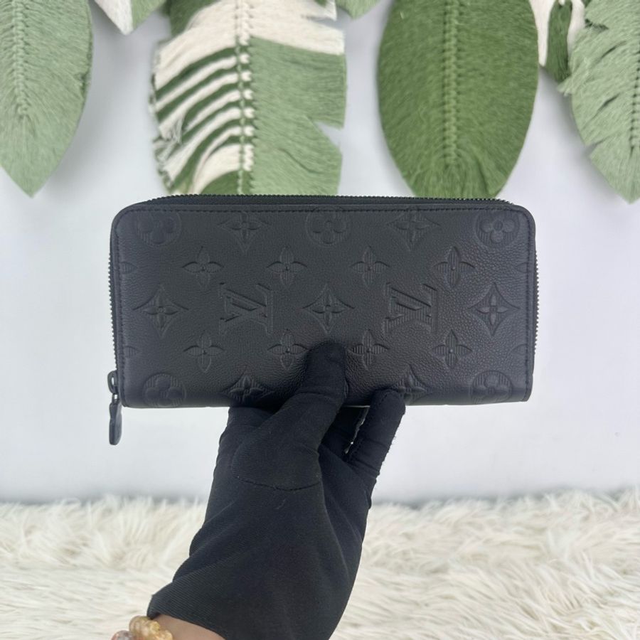 LV Shadow Zippy 黑色真皮壓紋長銀包 晶片款-3