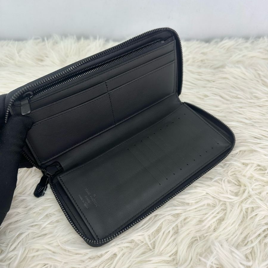 LV Shadow Zippy 黑色真皮壓紋長銀包 晶片款-5