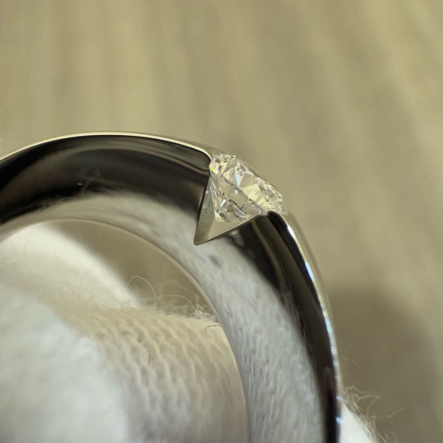 CARTIER 厚版 專利夾鑲 白K金 750 0.21克拉 21分 GIA 鑽戒 戒指-9