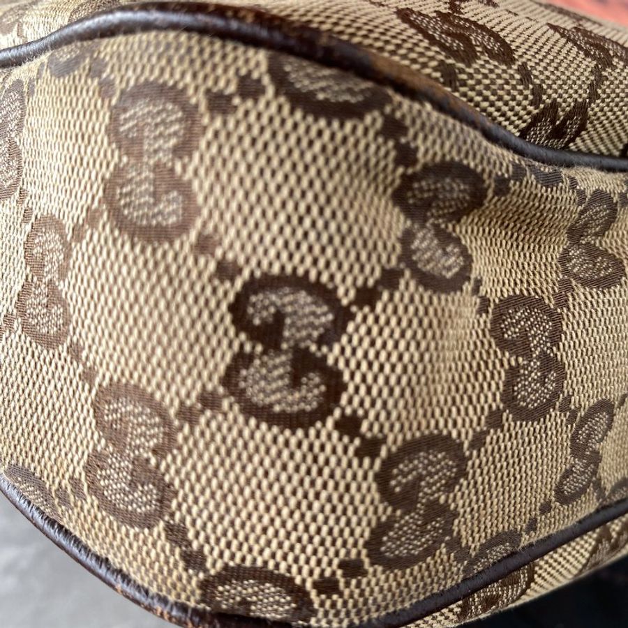 Gucci 老花肩背hobo包-21