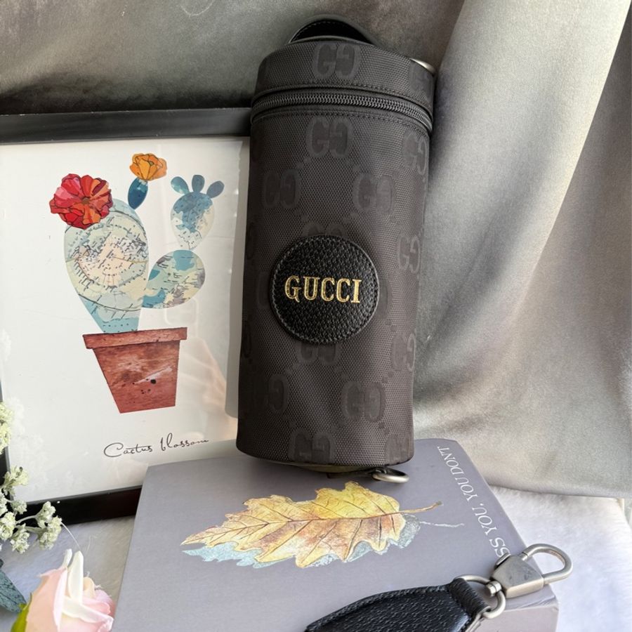 GUCCI Off The Grid GG 再生尼龍圓筒手提/斜背二用包(黑色)-0