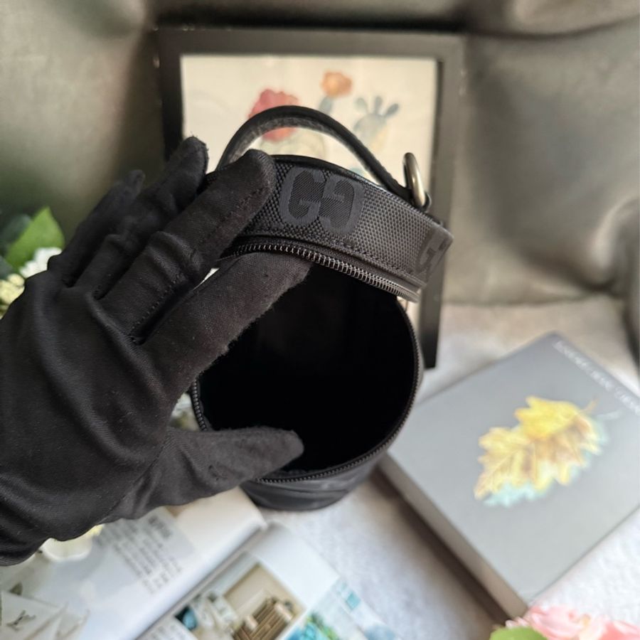 GUCCI Off The Grid GG 再生尼龍圓筒手提/斜背二用包(黑色)-3