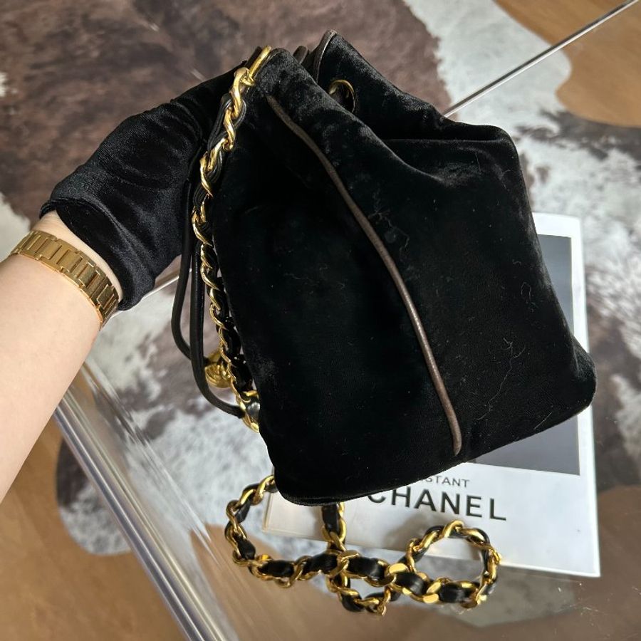 Chanel香奈兒黑金絲絨金球水桶鏈條包-6