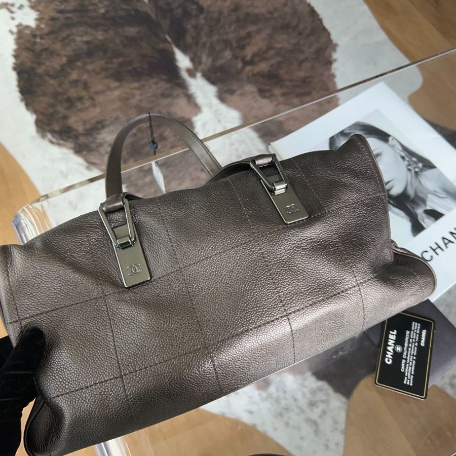 Chanel香奈兒冰格波士頓枕頭包帶卡-0