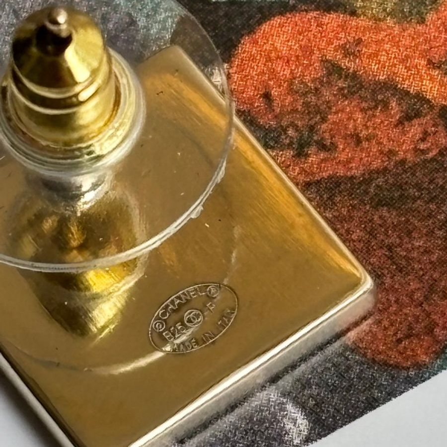 ::CHANEL:: 淡金方糖復古鑲鑽耳環-4