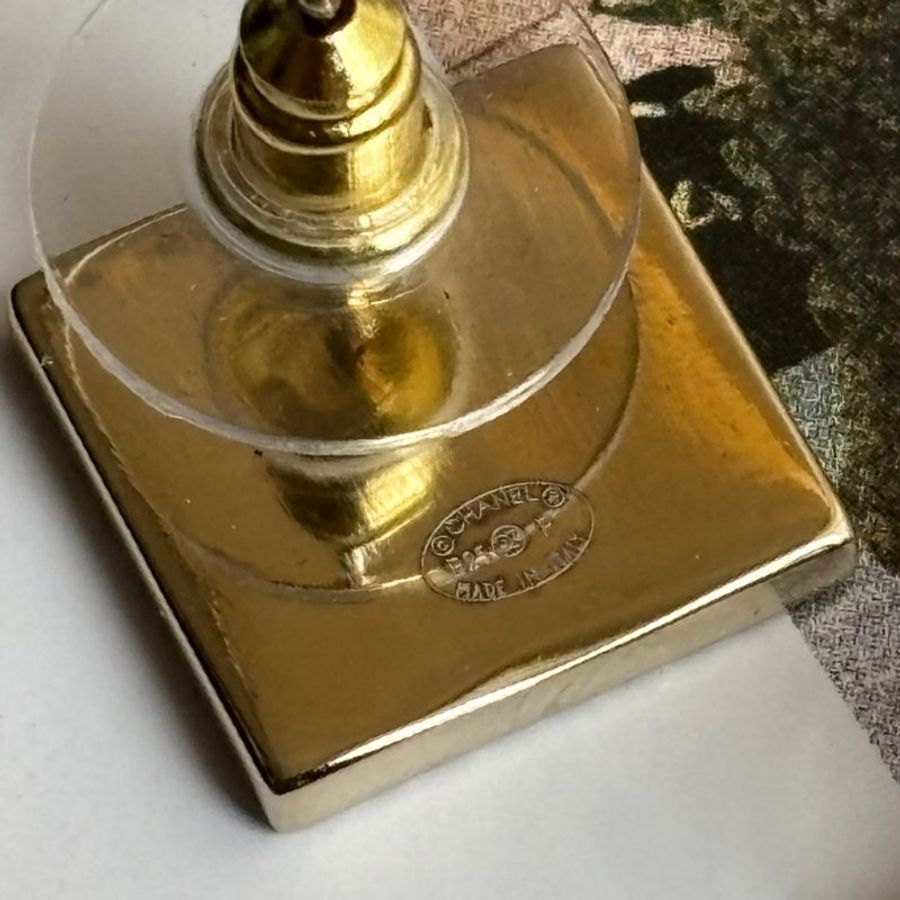 ::CHANEL:: 淡金方糖復古鑲鑽耳環-5
