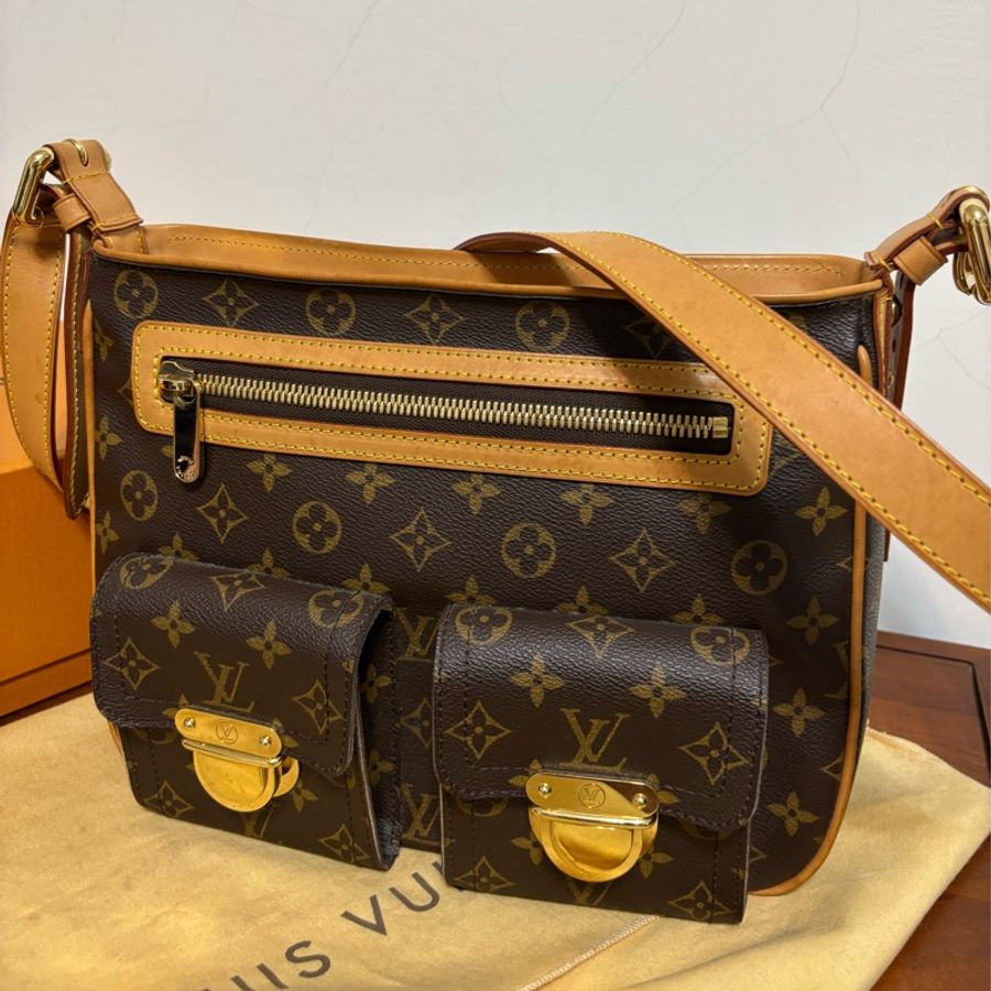 LV 斜挎包 HUDSON M40045-1