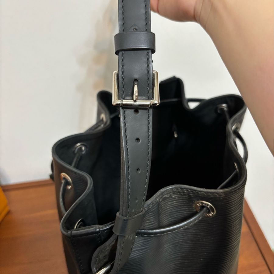 LV 黑色 Epi Noe 水桶 M59212-13