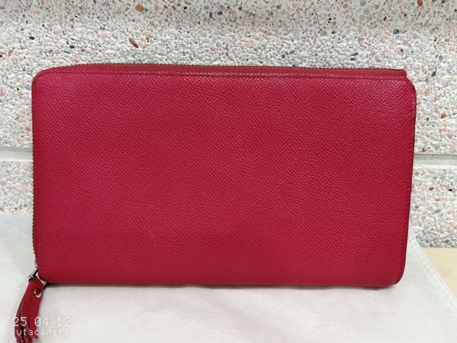 LOEWE桃紅色大長夾-36