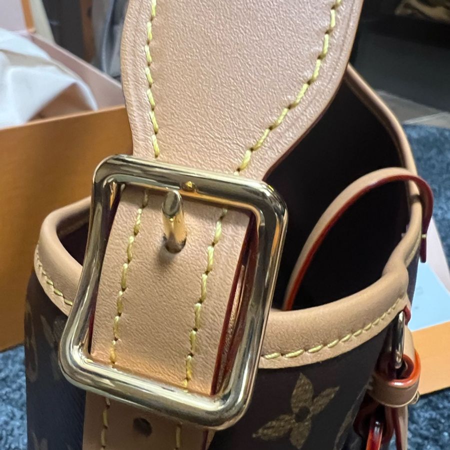 LV carryall pm-17