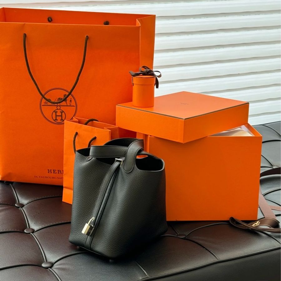 已售出 Hermes Picotin 18黑銀tc皮 w刻 帶膜🈶台灣24年專櫃購證 近新離櫃未使用-8