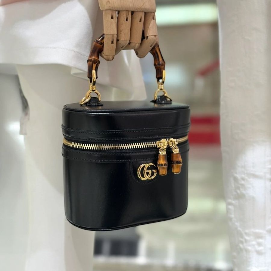 🌸2025春夏新品🌸Gucci 760200 竹節提把迷你化妝包 黑色/附肩帶-1