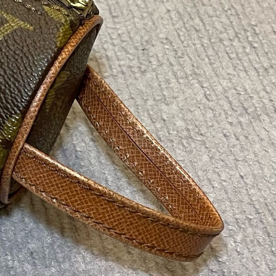 LV Louis Vuitton Monogram Micro Popillon Coin Case 零錢包/迷你圓筒包-15