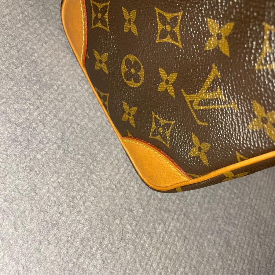 LV Louis Vuitton Monogram 斜背包/雙層相機包-10