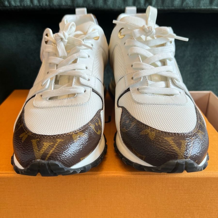 LV LOUIS VUITTON 路易威登 女士RUN AWAY運動鞋-1
