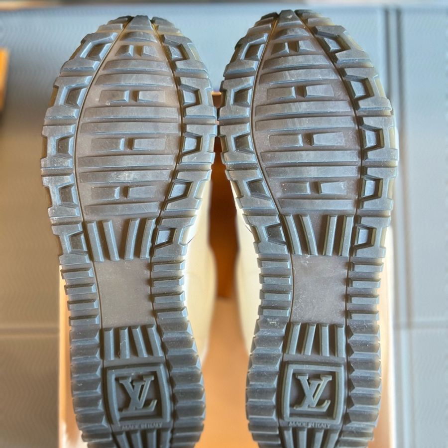 LV LOUIS VUITTON 路易威登 女士RUN AWAY運動鞋-9