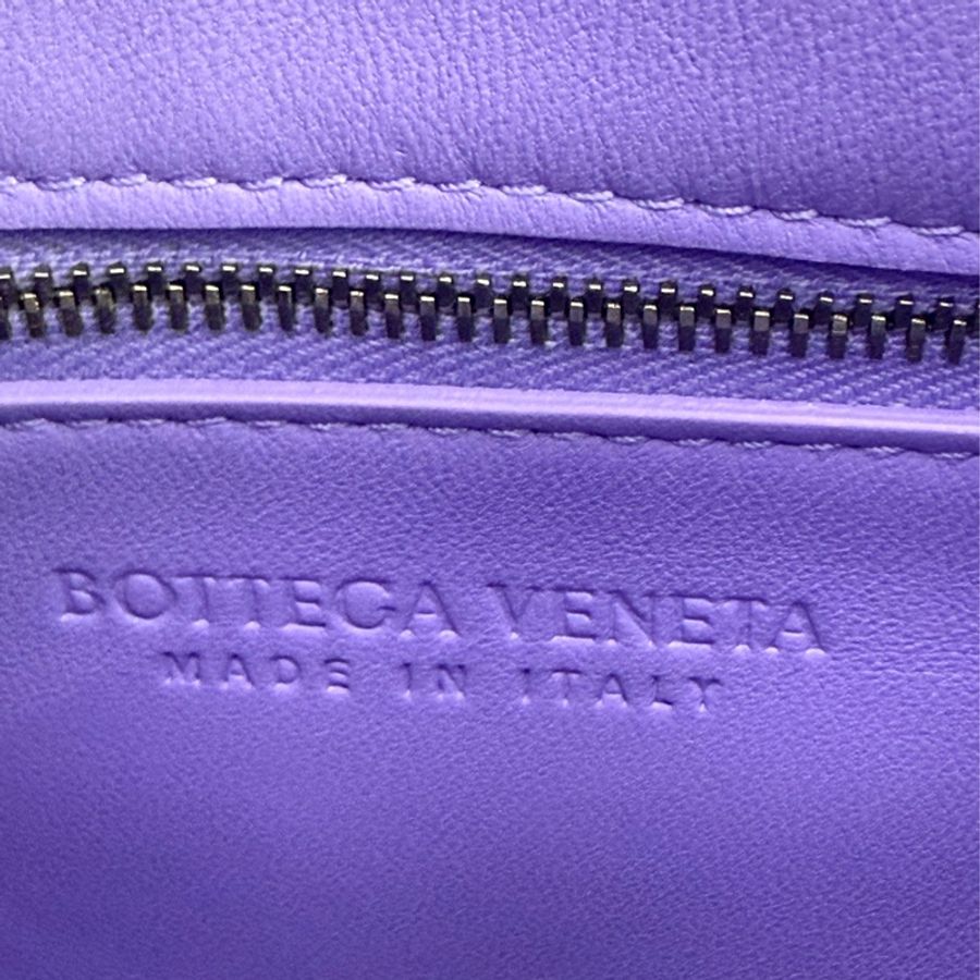 Bottega Veneta Cassette Crossbady Bag-19