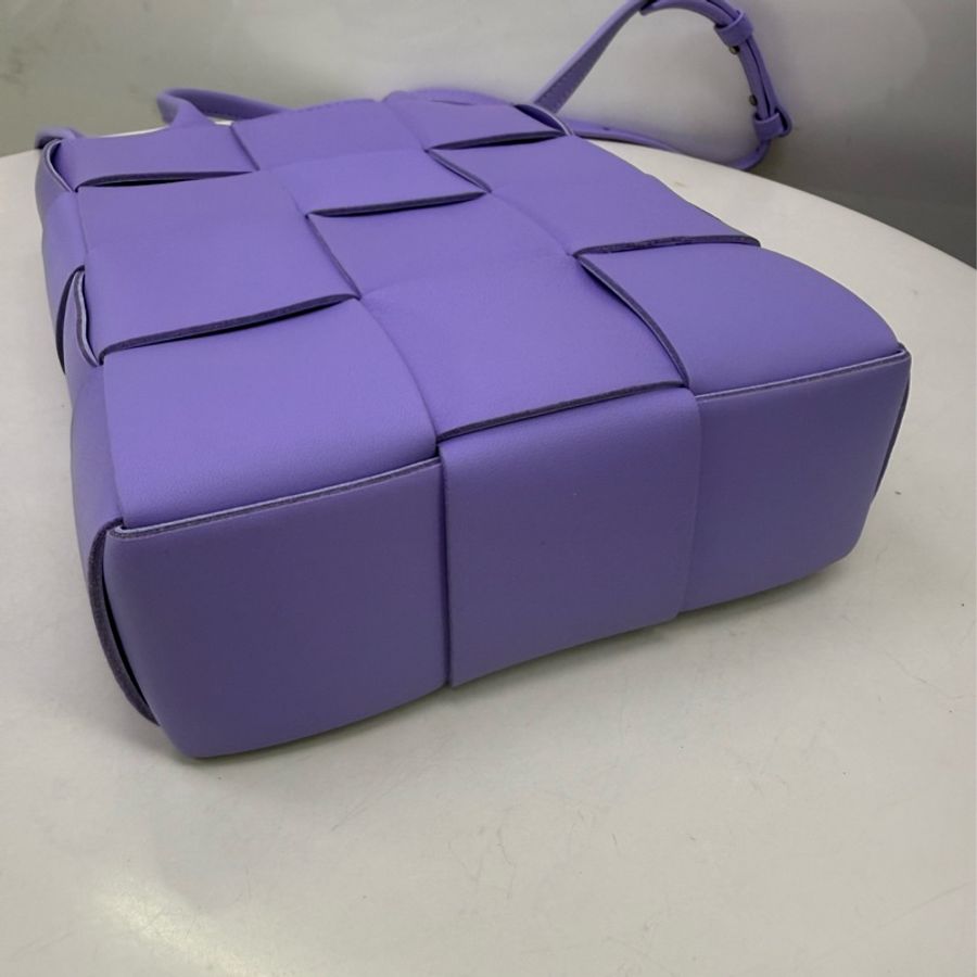 Bottega Veneta Cassette Crossbady Bag-23