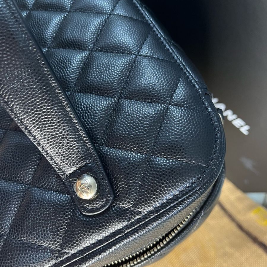 CHANEL 香奈兒 魚子醬 荔枝皮 化妝箱 （近新閑置品）-9