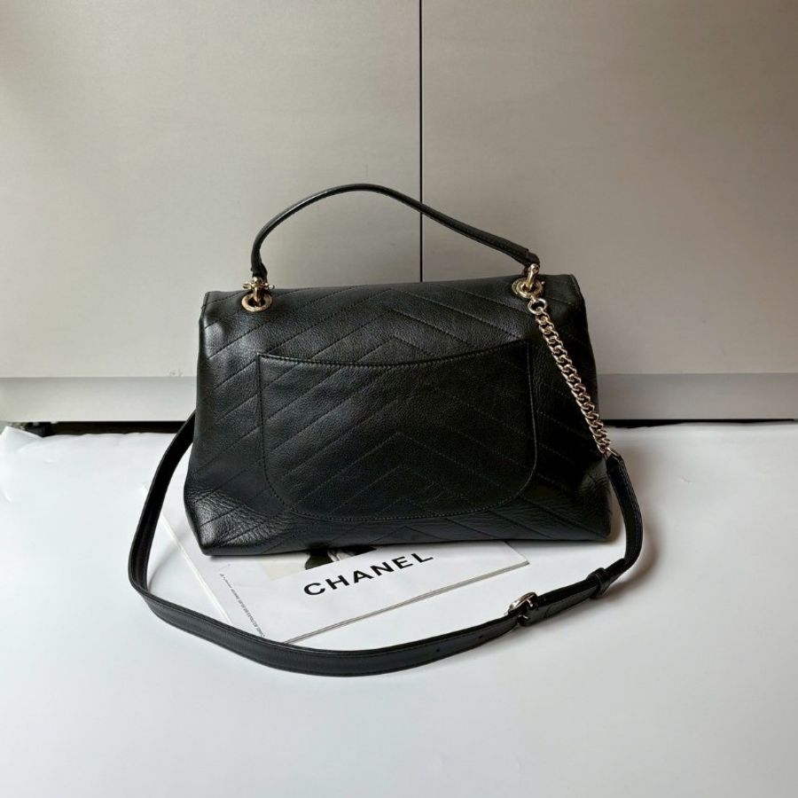 Chanel 金鍊黑皮V格 coco handle 兩用包-4
