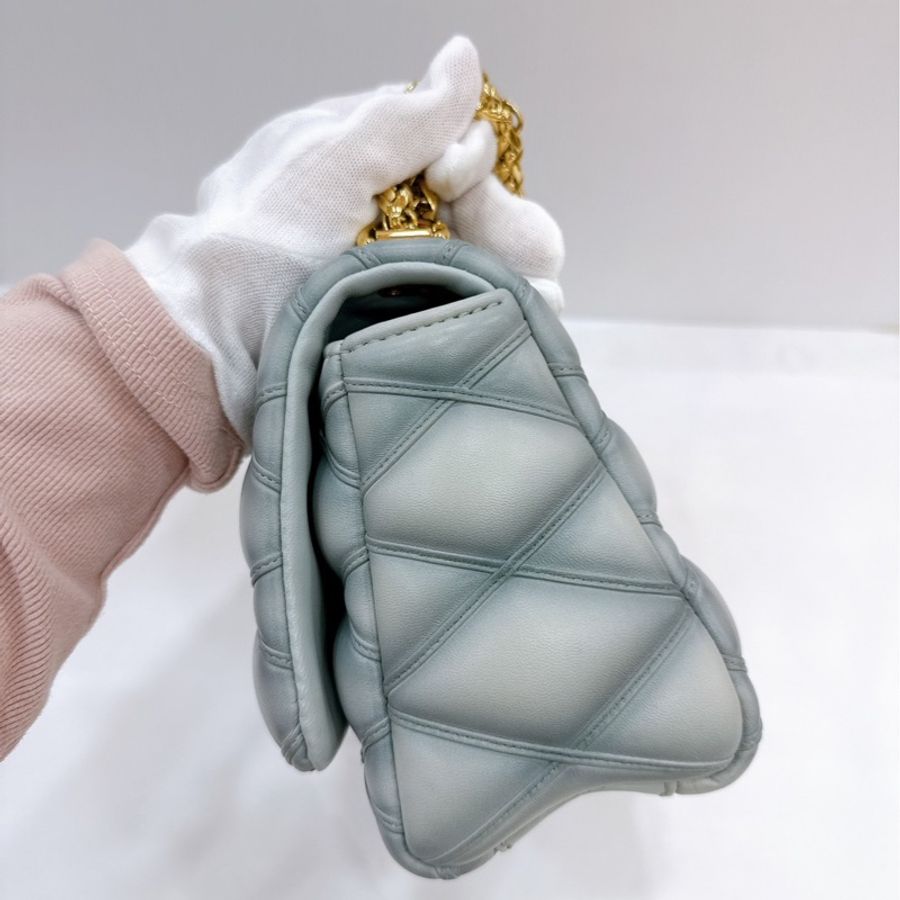 莉亞精品♡LV M24186 GO-14 旋轉磁吸口蓋包 九新-3