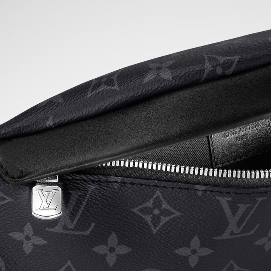 莉亞精品♡LV M46035 Discovery PM 黑灰老花經典胸包 全新-3