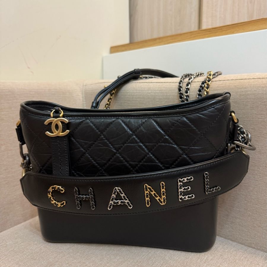 Chanel Gabrielle Hobo黑色流浪包新中小號-0