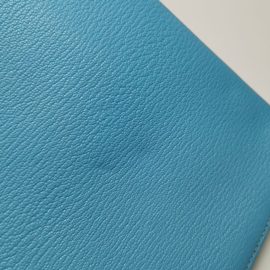Hermès Cinhetic 18 糖果藍斜背包|不對稱H扣設計-8