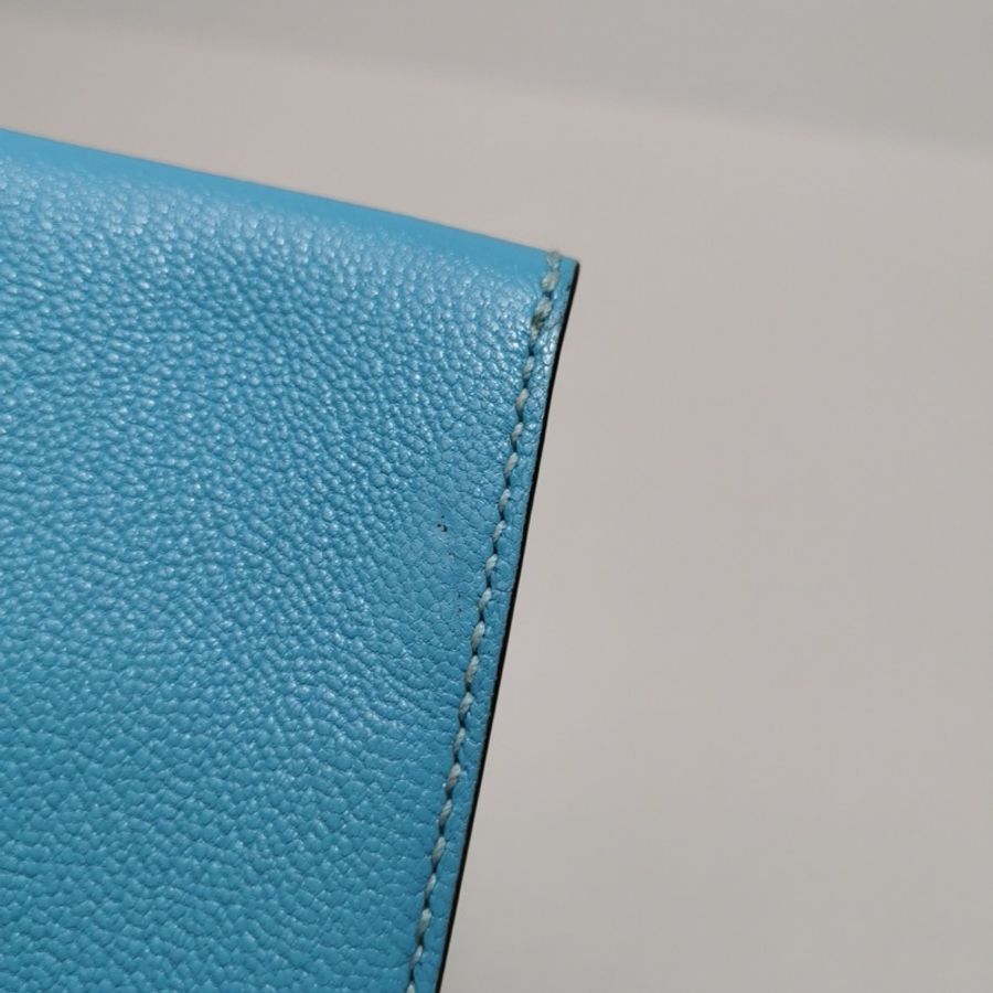 Hermès Cinhetic 18 糖果藍斜背包|不對稱H扣設計-14
