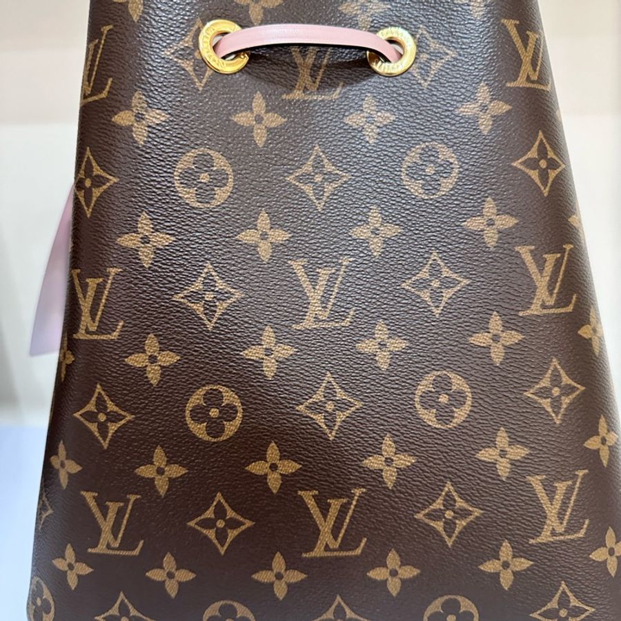 近全新LV老花粉色水桶包Noe-1
