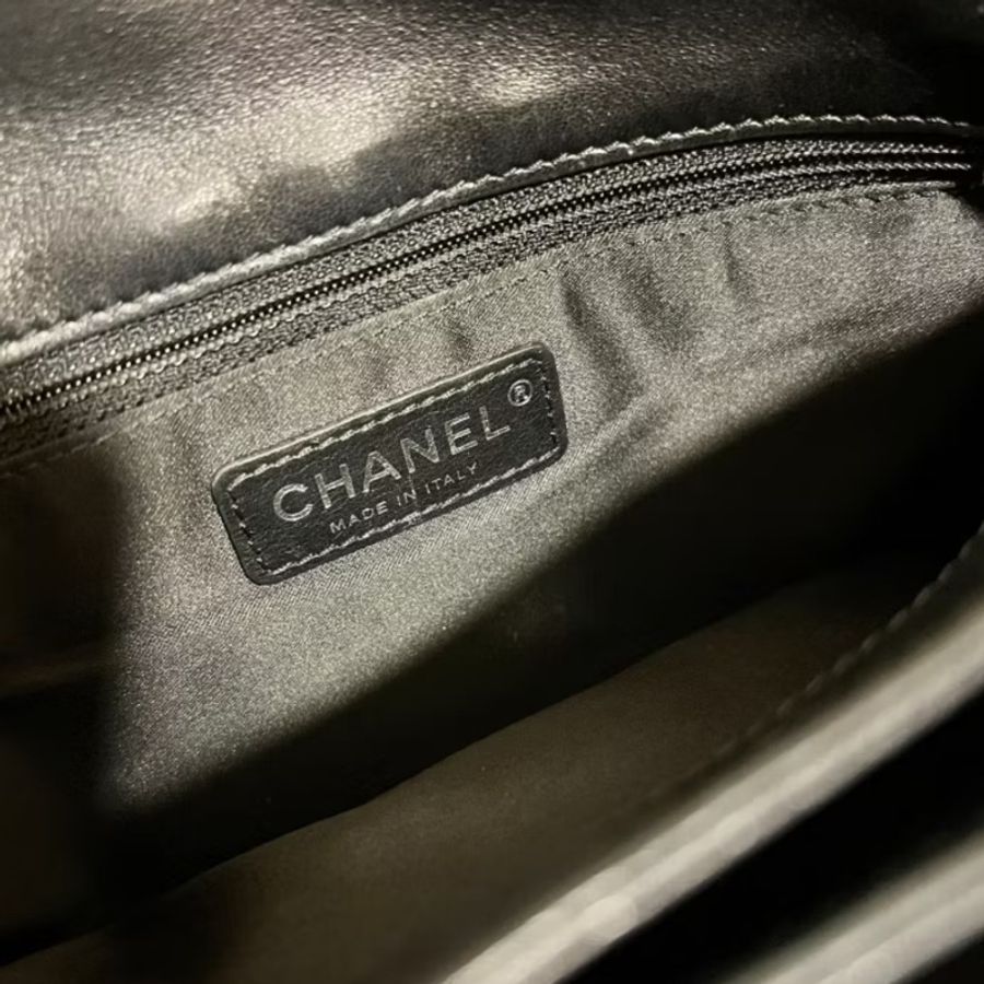 Chanel 山茶花銀扣漆皮-3