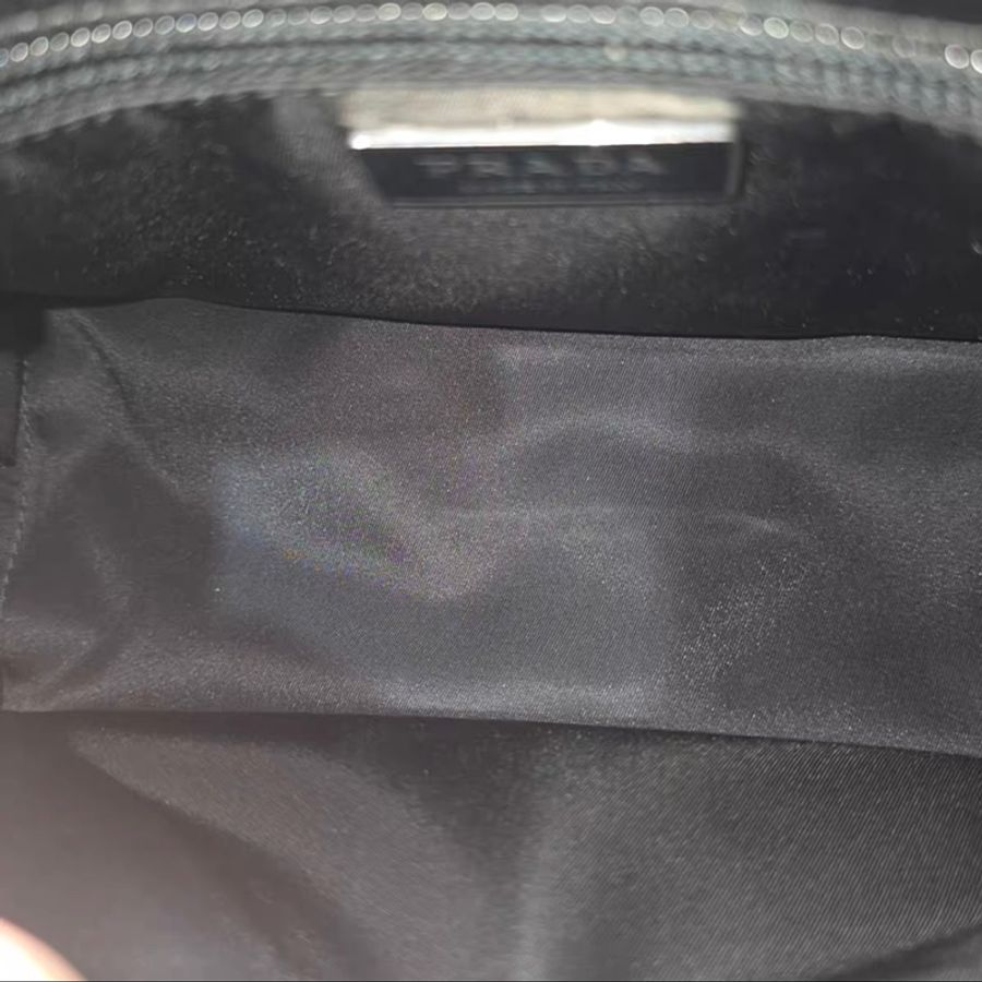 PRADA普拉達 Re-Nylon再生尼龍拼皮革 郵差包單肩斜挎包 男女可背-6