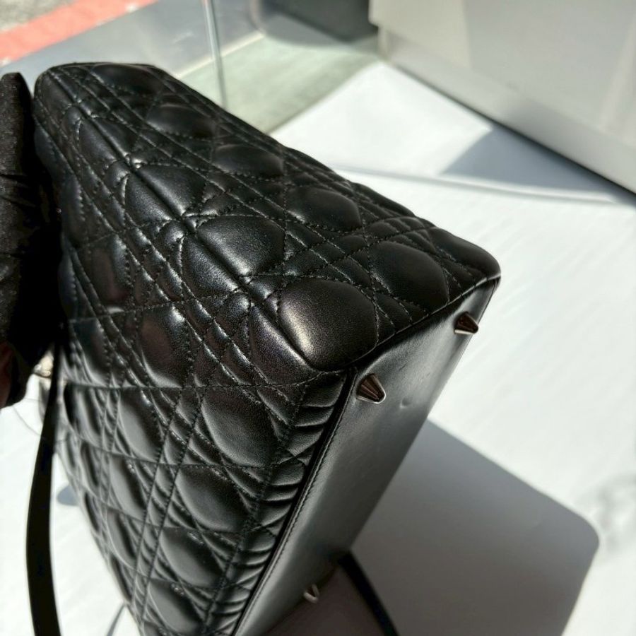 Dior 銀釦黑羊皮藤格紋戴妃包 25-19